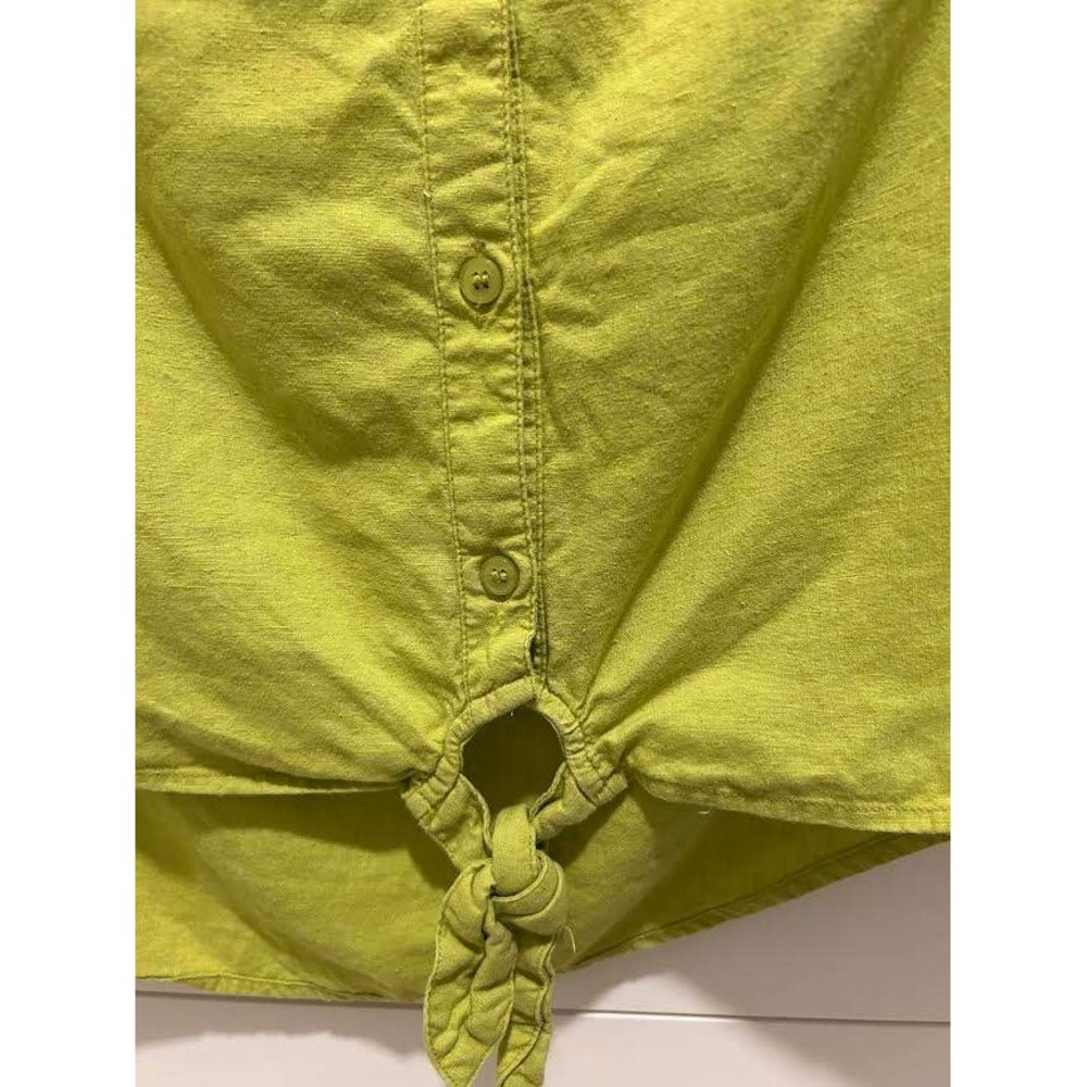 Emily Daniels Chartreuse Green Linen Blend Tie Front Button Top Sz. M Roll Tab - Picture 6 of 9
